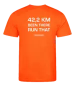 Oranje heren t-shirt met tekst: 42 kilometer been there run that